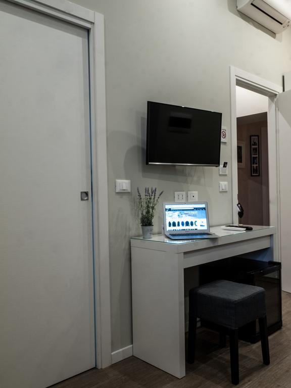 Bed Milano Linate Hotel Exterior foto