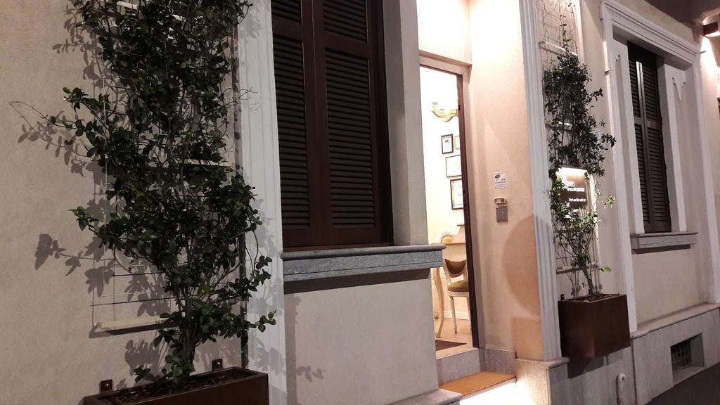 Bed Milano Linate Hotel Exterior foto