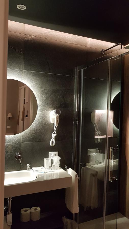 Bed Milano Linate Hotel Exterior foto