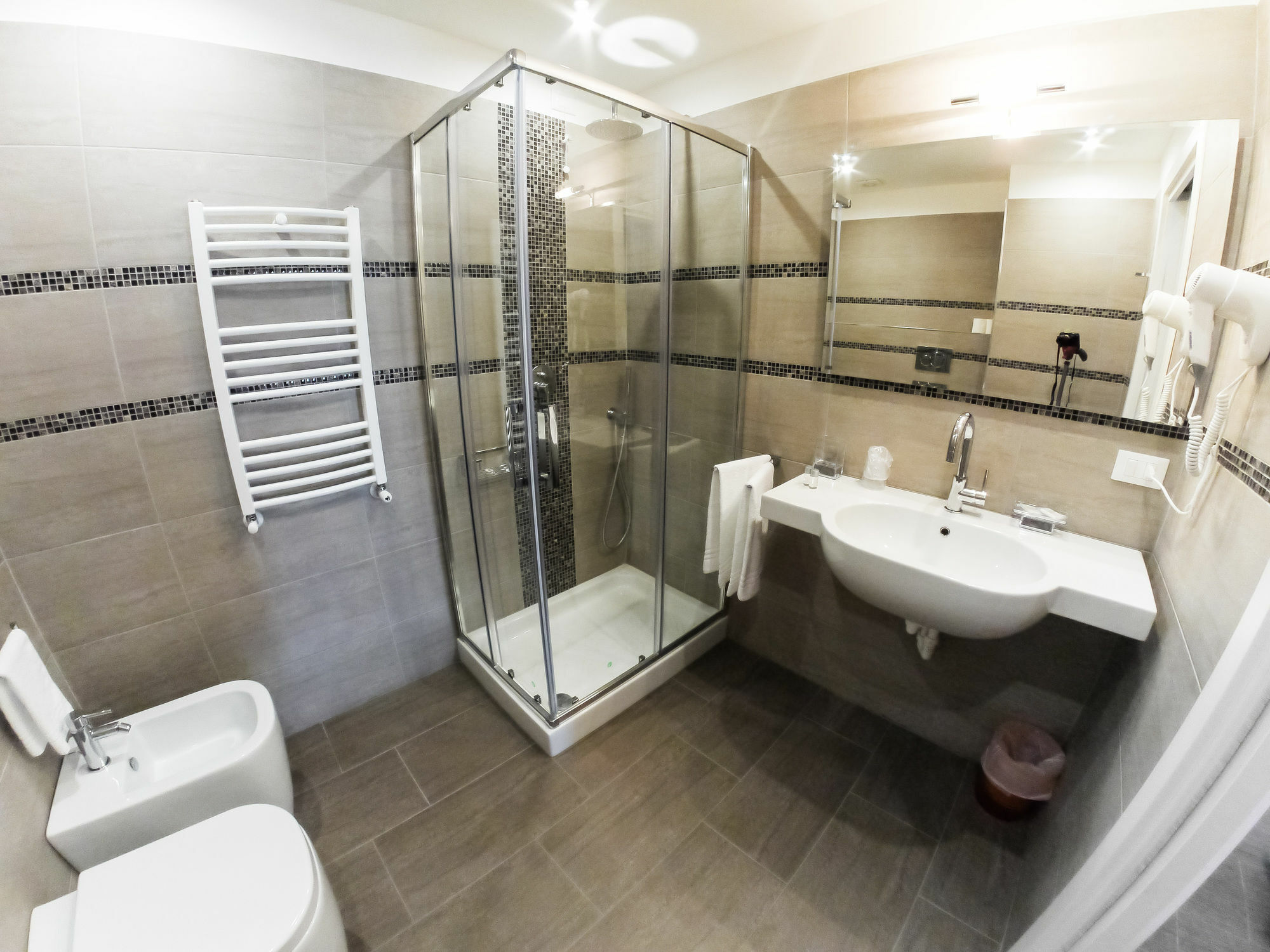 Bed Milano Linate Hotel Exterior foto