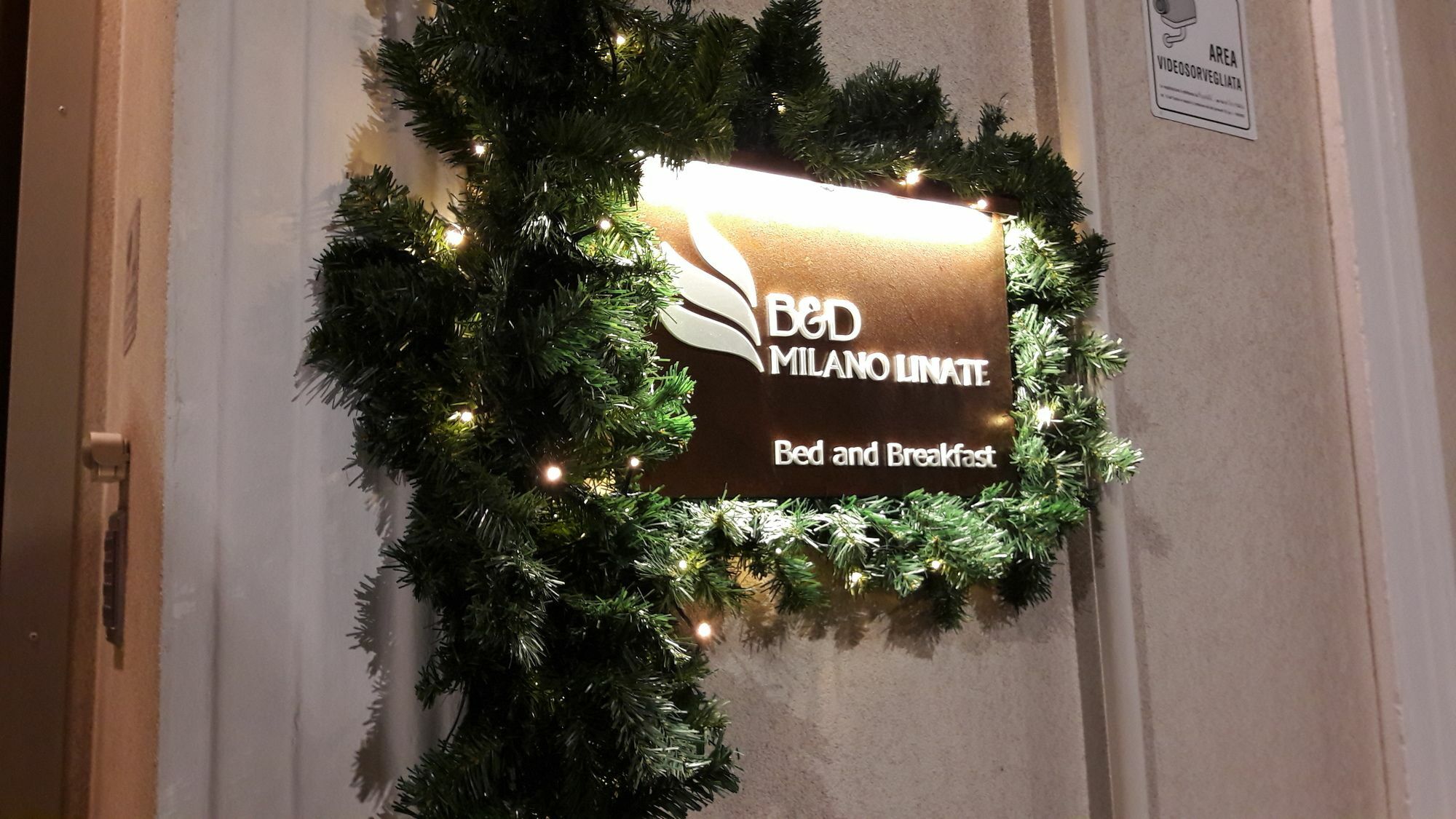 Bed Milano Linate Hotel Exterior foto